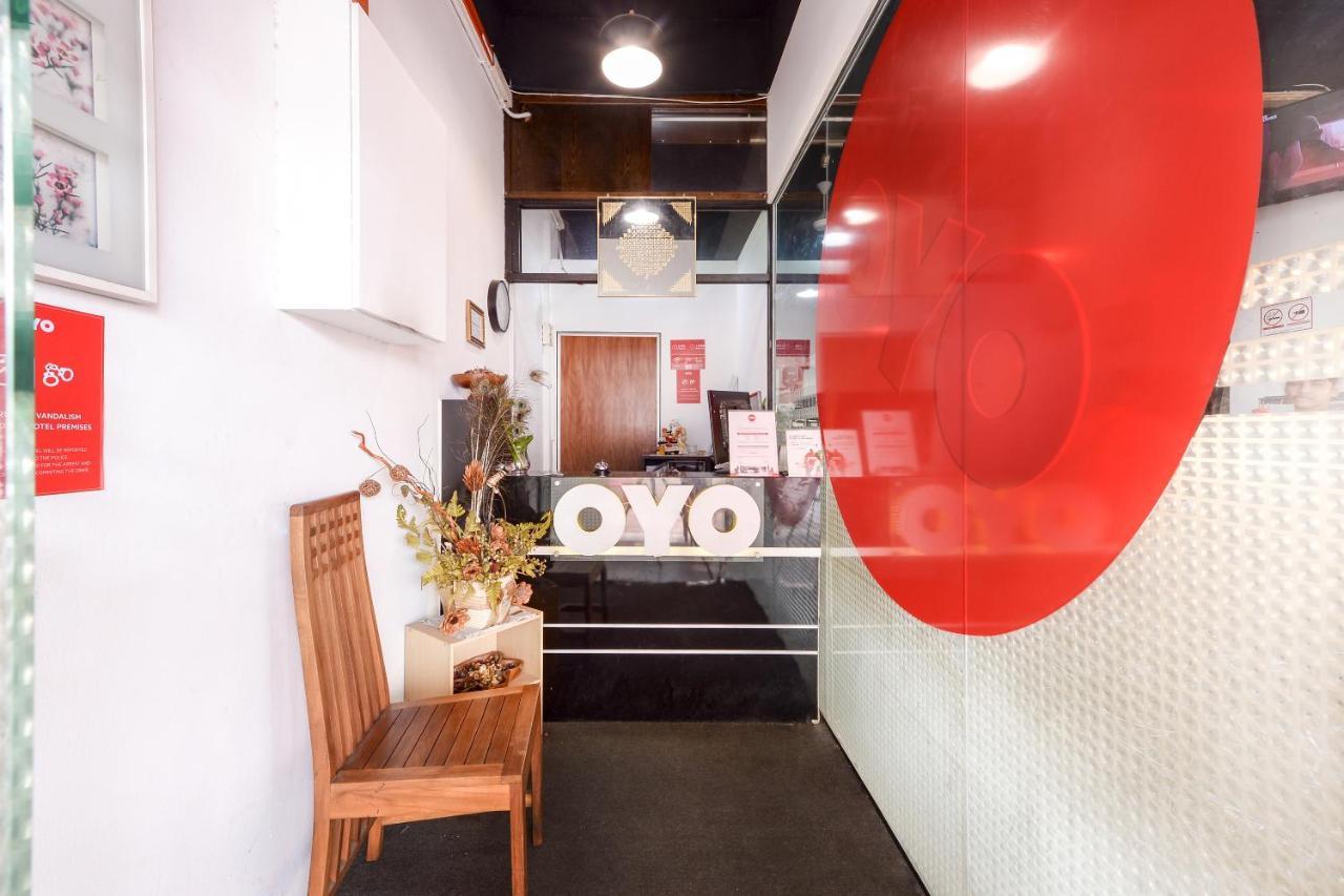 Oyo 90429 Hotel Narasindo Куала Лумпур Екстериор снимка