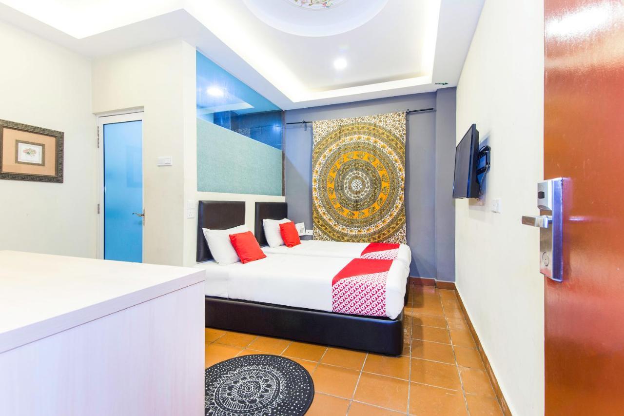 Oyo 90429 Hotel Narasindo Куала Лумпур Екстериор снимка