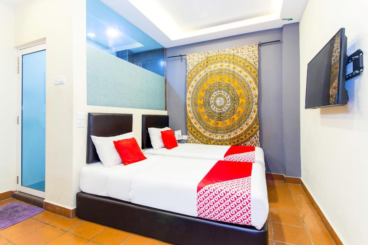 Oyo 90429 Hotel Narasindo Куала Лумпур Екстериор снимка
